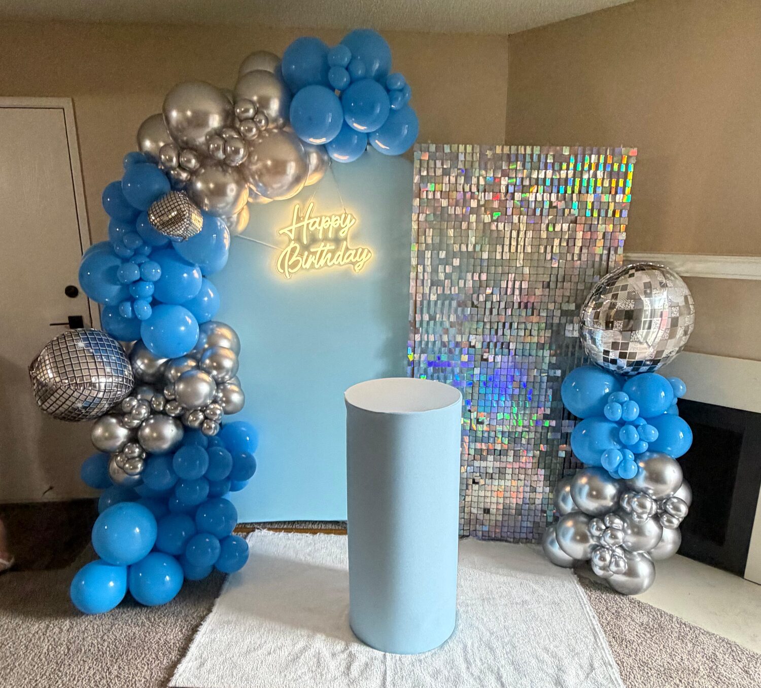 Custom themed celebration cake by Juandy Impulso & Eventos, Denver CO